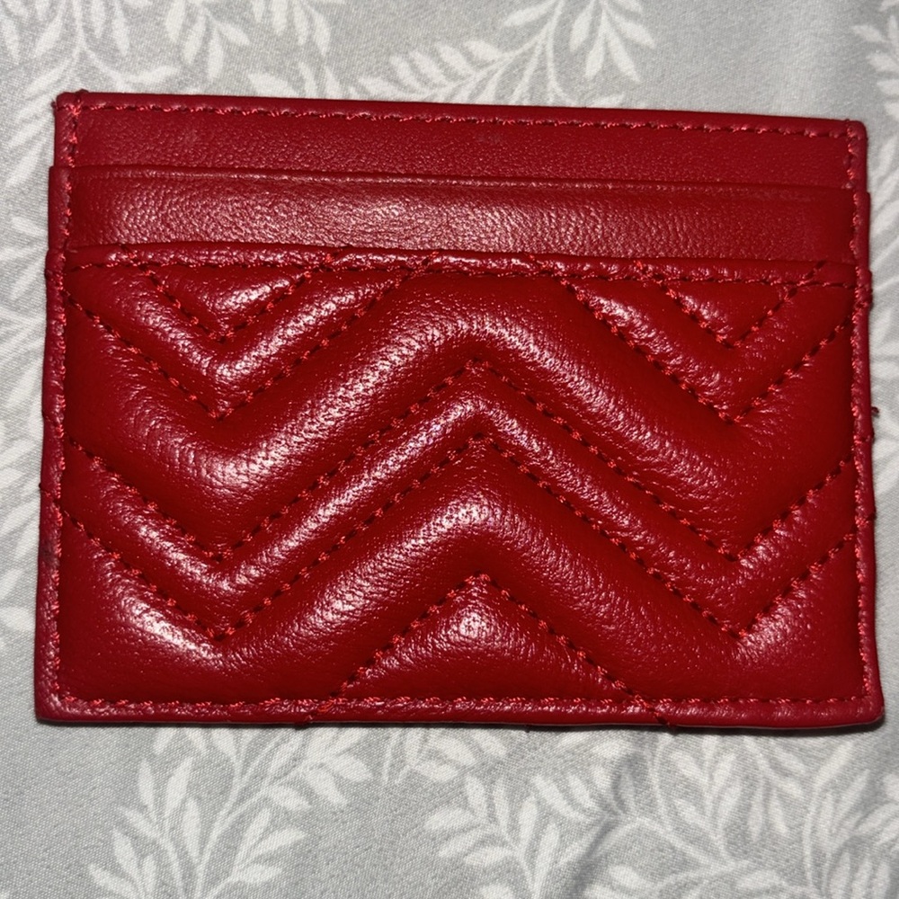 GG cardholder